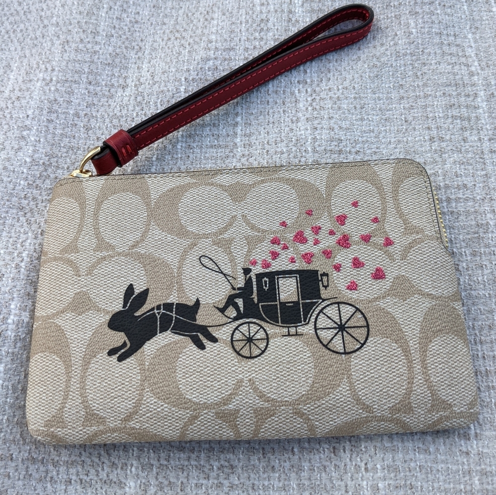 COACH Lunar New Year Rabbit Wristlet Signature Carriage w/Rabbit CF372 NWT - Picture 9 of 11